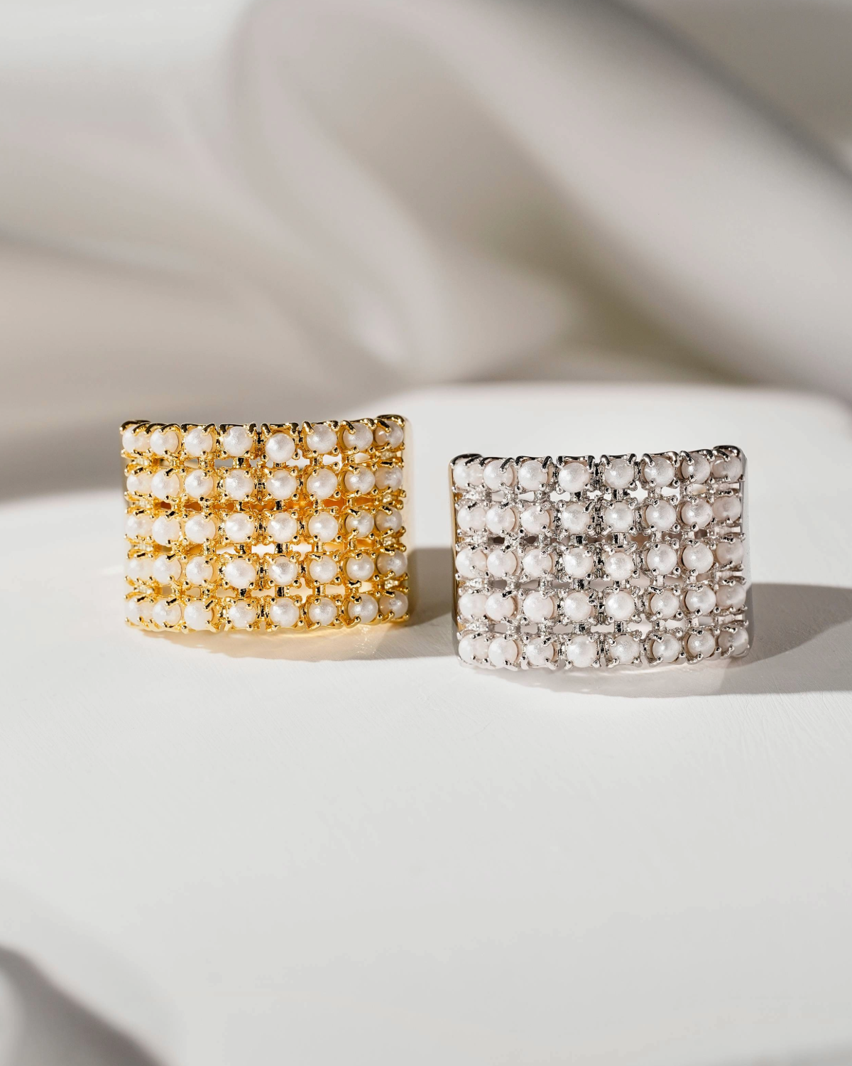 Perilla pearl ring