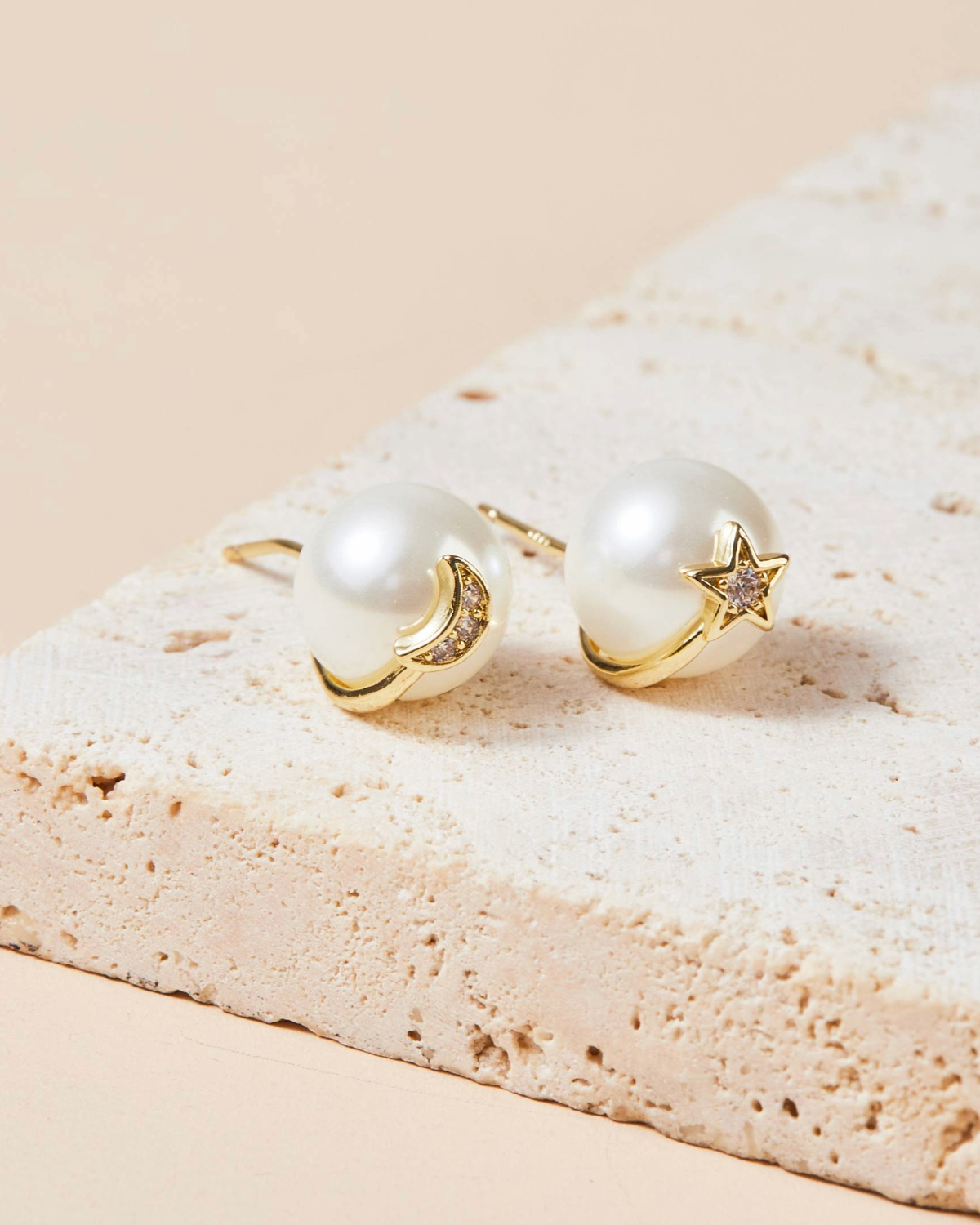 Apres Pearl Earrings