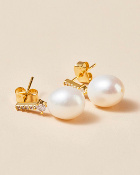 Falcon Pearl Earrings